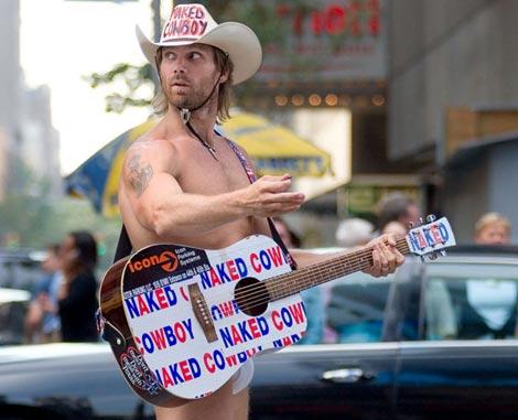 Il naked cowboy di Time Square