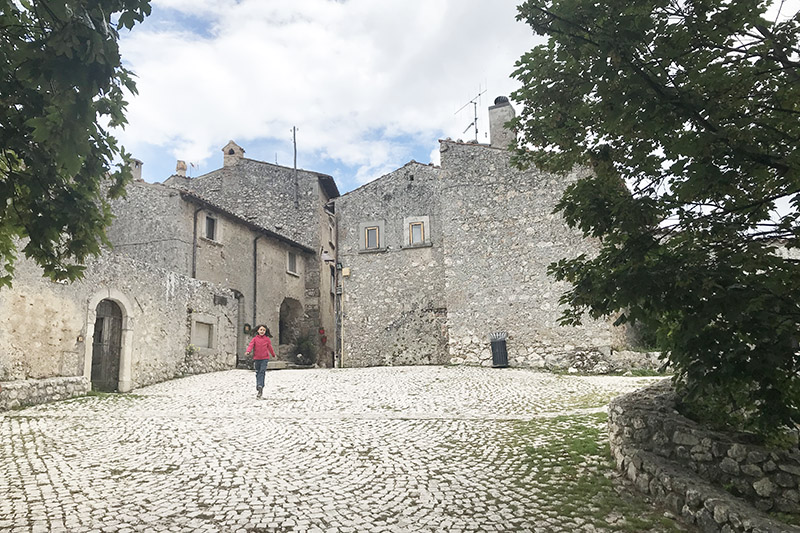 Santo Stefano di Sessanio, ultima tappa del nostro weekend in Abruzzo con ibambini