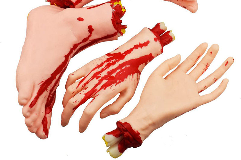 Mani e piedi mozzati per Halloween