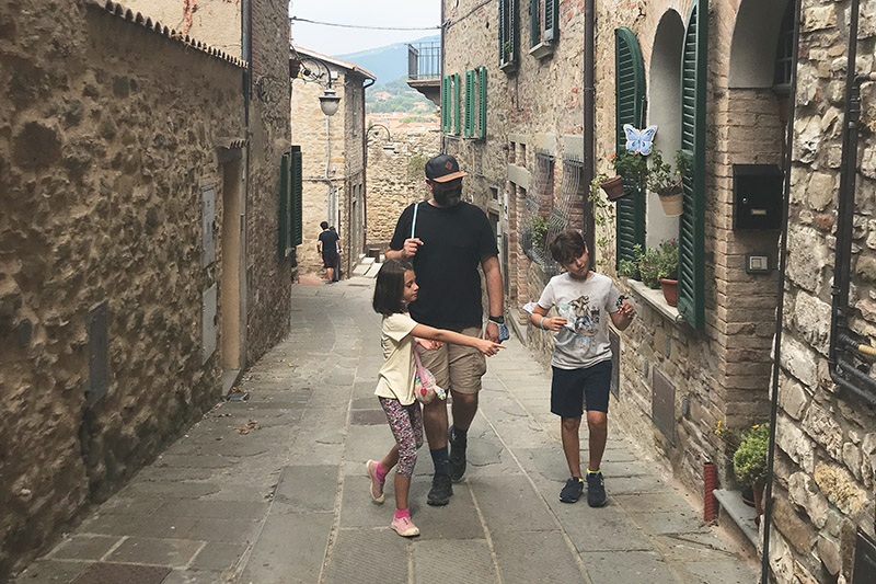Tra i vicoletti del borgo Passignano sul Trasimeno