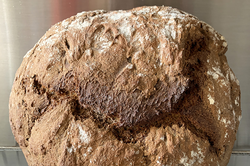Il pane di grano saraceno chiuso a fazzoletto